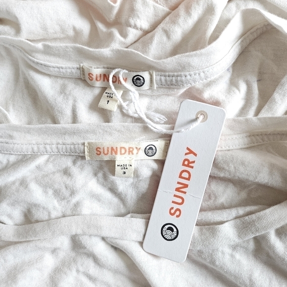 New Sundry Mama Lover Friend Graphic Tee NWT - Picture 7 of 10